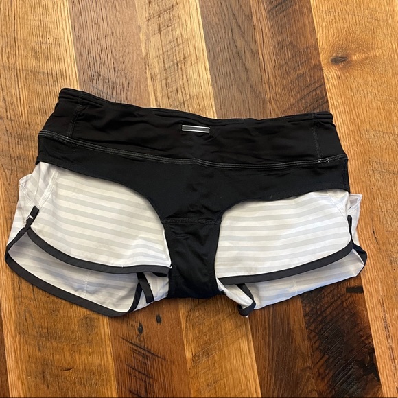 Lululemon Speed Shorts - Quiet Stripe, Size 4 - Picture 6 of 10